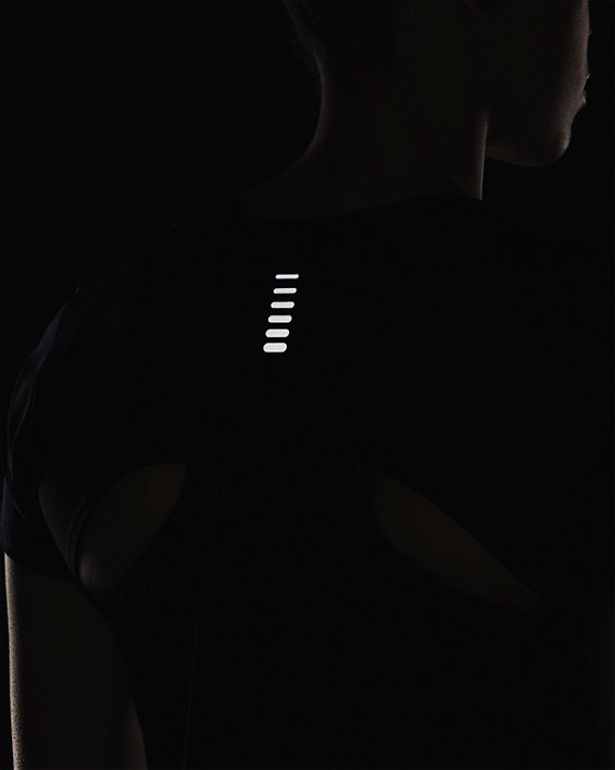 Women's UA Iso-Chill 200 Laser T-Shirt, Black, pdpMainDesktop image number 3